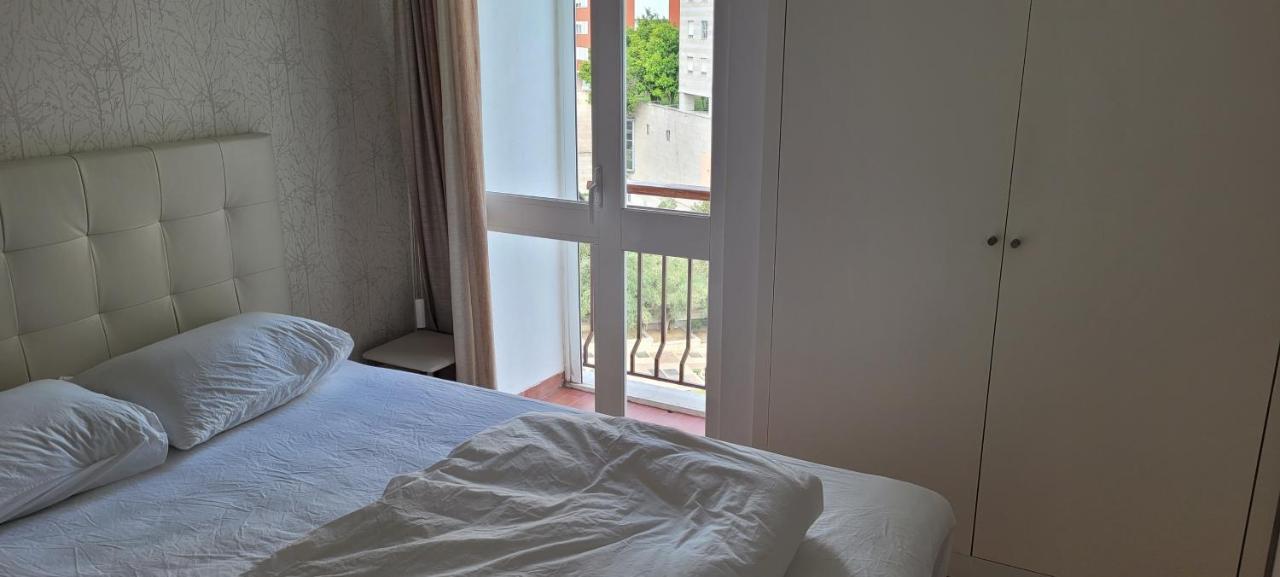 Comfy Room Near Metro ลิสบอน ภายนอก รูปภาพ